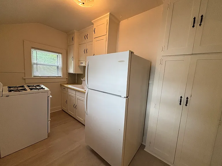 644 Galloway St #3 — Photo 3