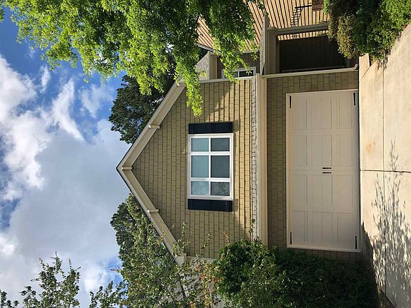 2nd image of 1559 Blackstone Way
