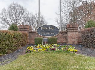 9233 Meadow Vista Rd, Charlotte, NC 28213