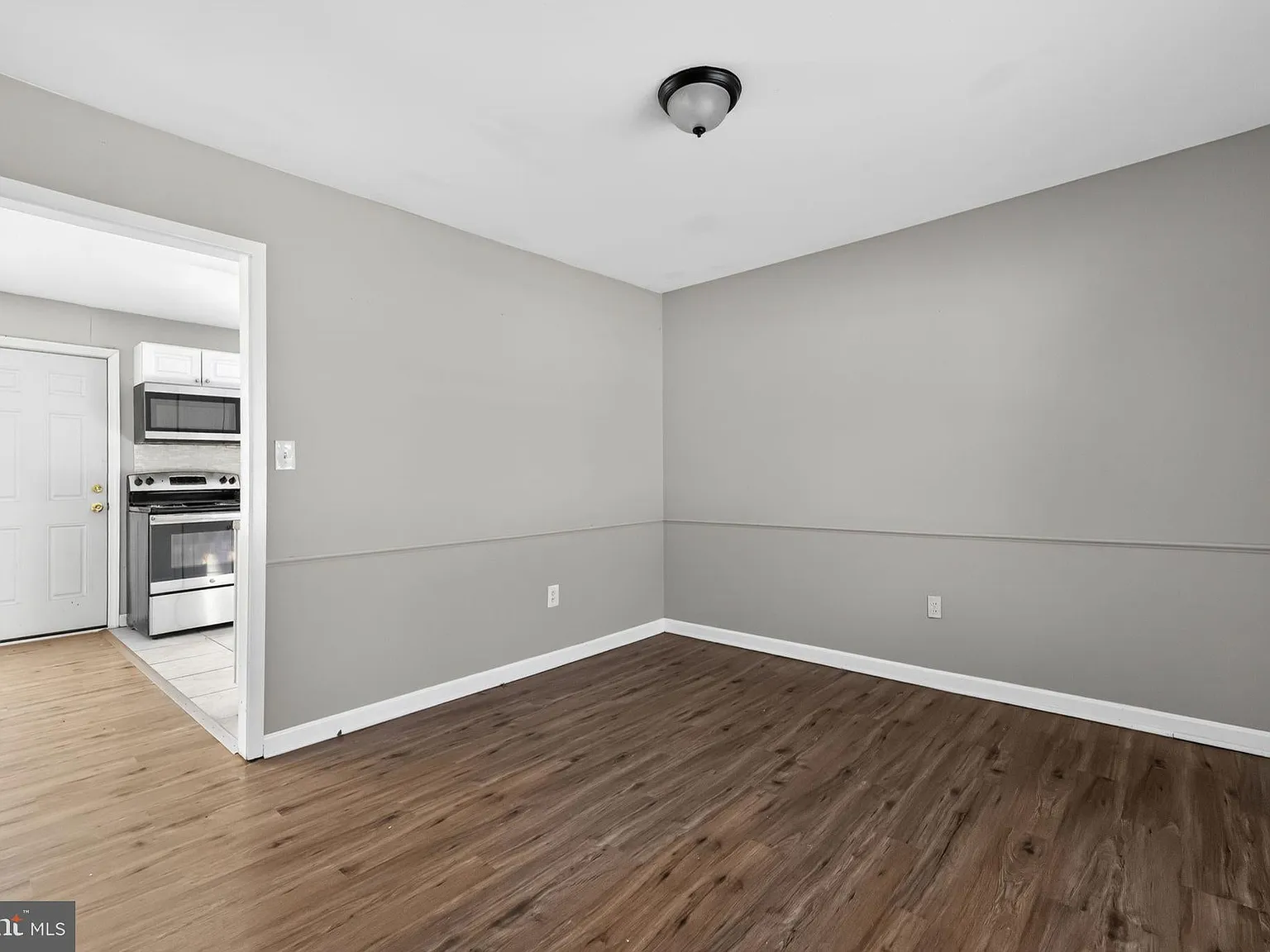 4 bed, 2.5 bath, 1797 sqft, $2,890 — Photo 4