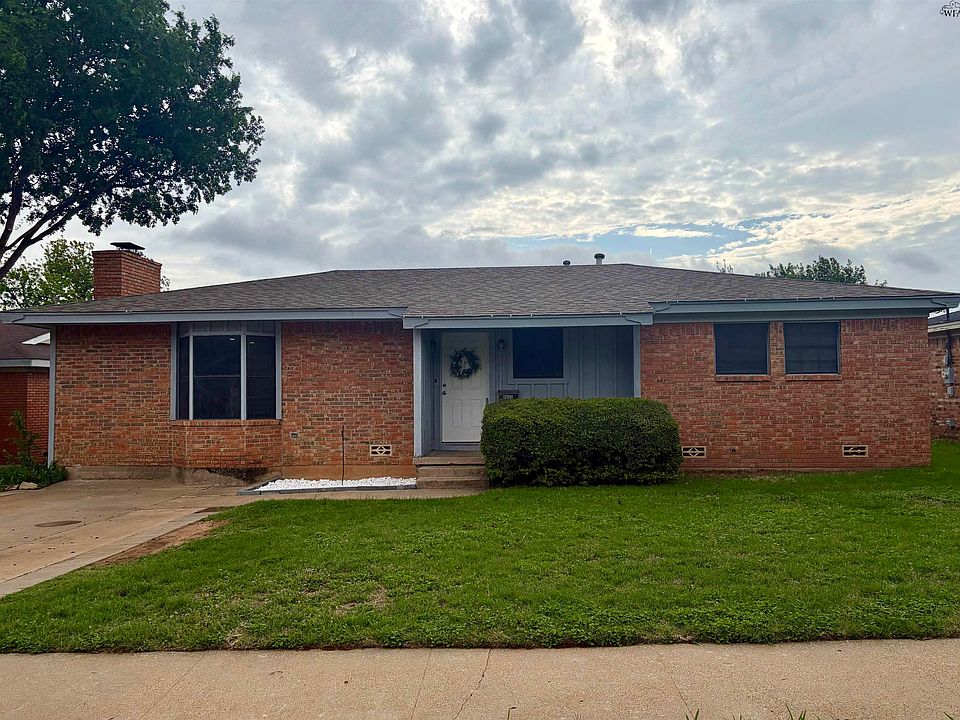 1st image of 4665 Mistletoe Dr