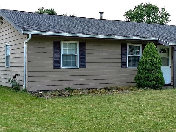 3rd image of 492 Myra Dr