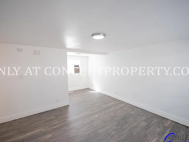 227 E St — Photo 28