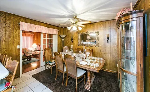 2209 Murphy St — Photo 9
