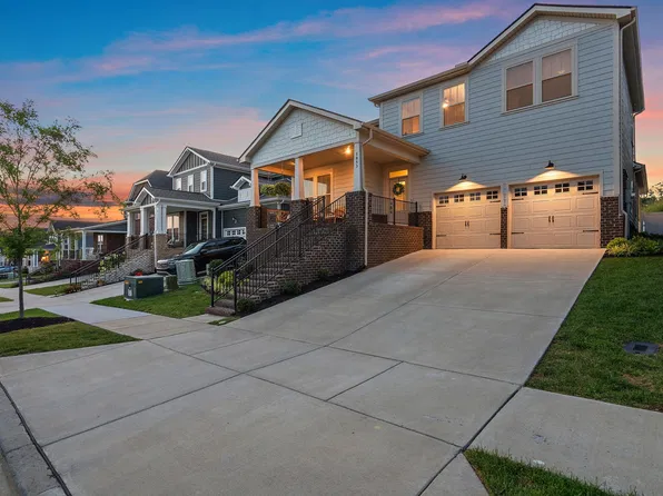 1053 Pebble Run Rd, Hendersonville, TN 37075