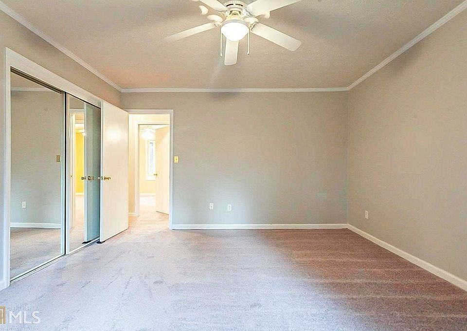 1st image of 137 Spring Valley Cir