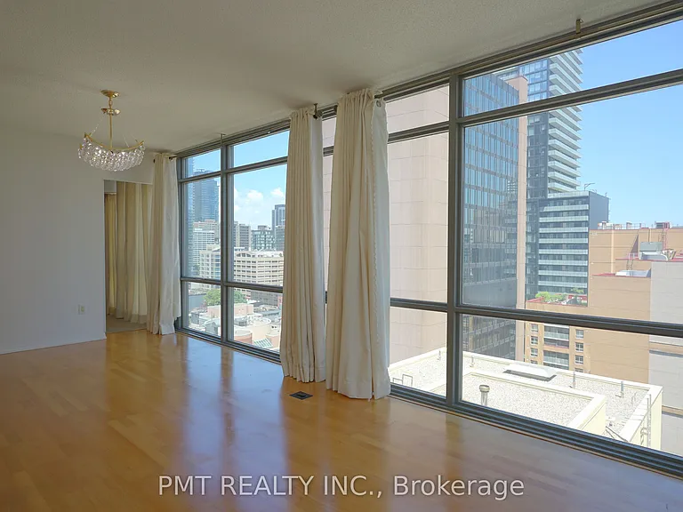 38 Grenville St #1607 — Photo 10