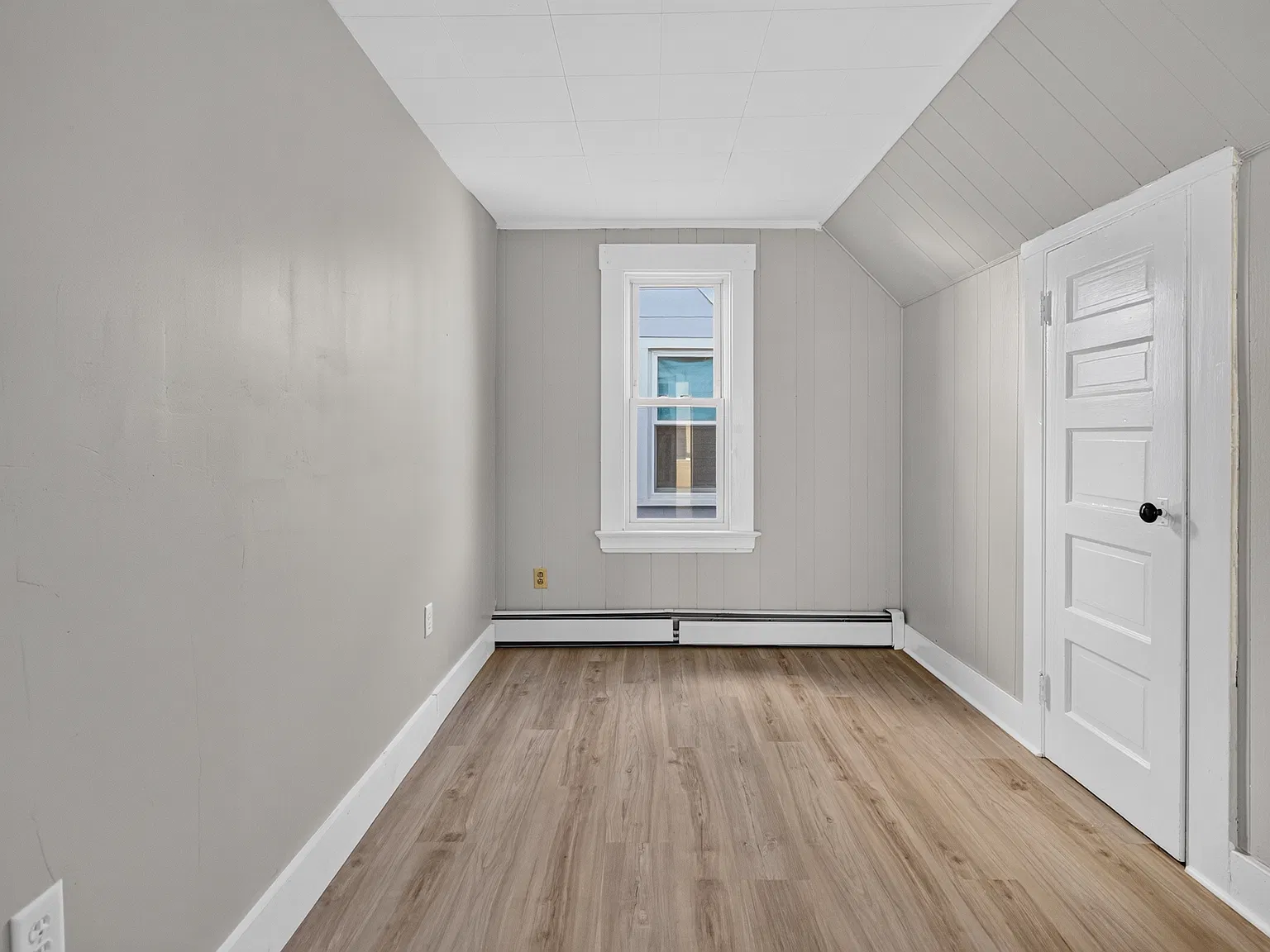 3 bed, 1200 sqft, $1,950 — Photo 4