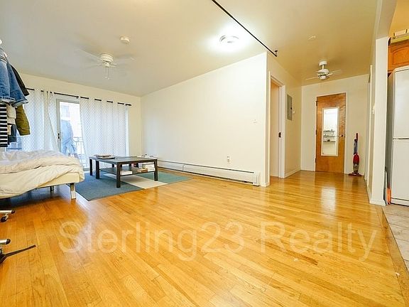 4th image of 3132 31st St #4A