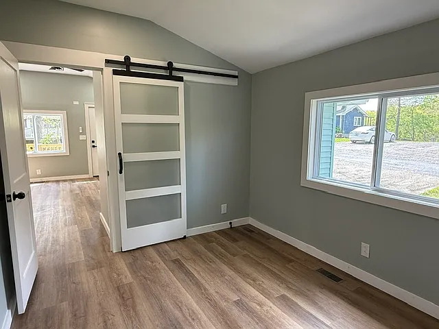 805 Woodland Ter — Photo 10