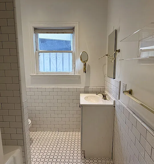 1724 El Cerrito Pl #2 — Photo 9