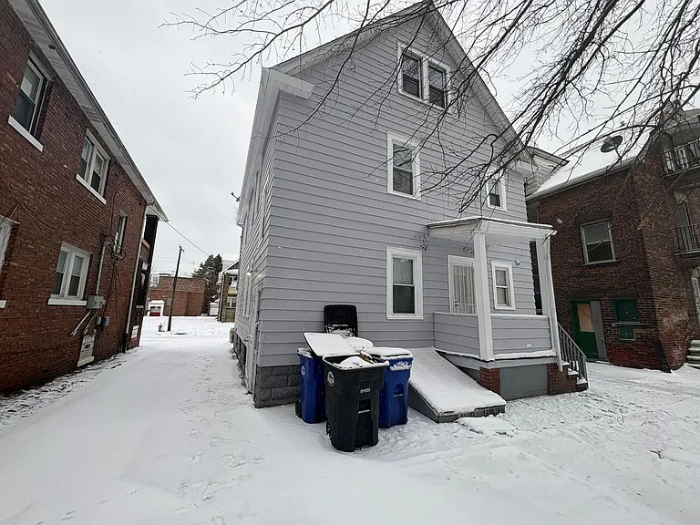 15624 Halliday Ave — Photo 10