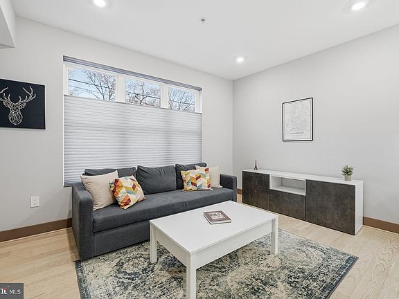 4th image of 2109 M St NE #5