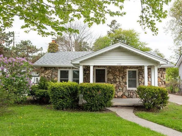 1635 Garfield St, Port Huron, MI 48060