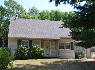 2415 Reynolds Ln, Des Moines, IA 50317