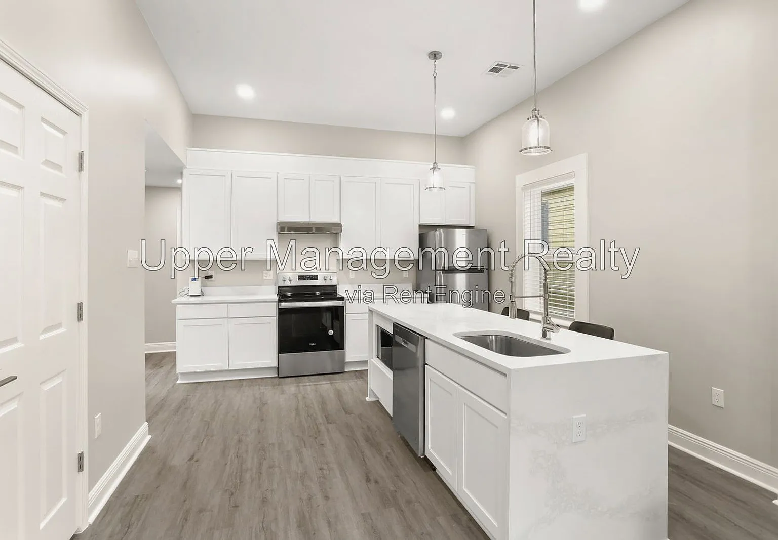 4 bed, 1.0 bath, $6,000 — Photo 3