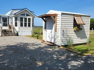 126 Hatteras Rd, Sneads Ferry, NC 28460