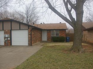 1118 Swan Lake Rd, Edmond, OK 73003