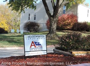 803 Meadowbrook APT 104, Warrensburg, MO 64093