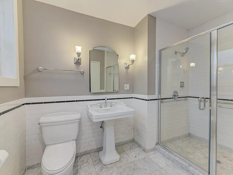 6833 S Cregier Ave — Photo 25