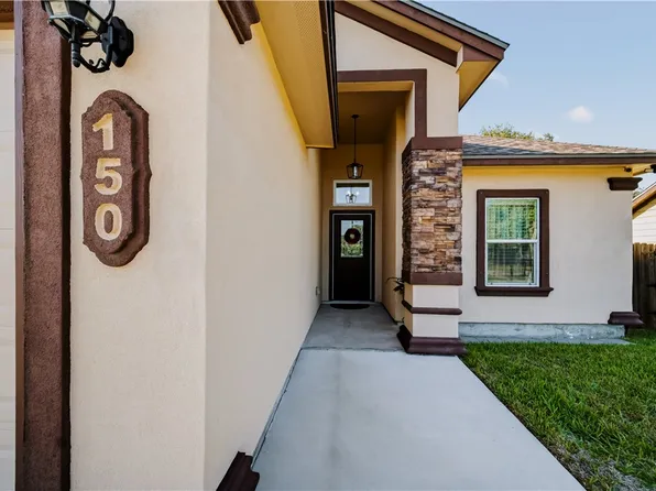 150 N 9th St, Aransas Pass, TX 78336