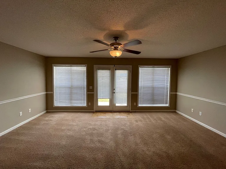 121 Concord Ave — Photo 5