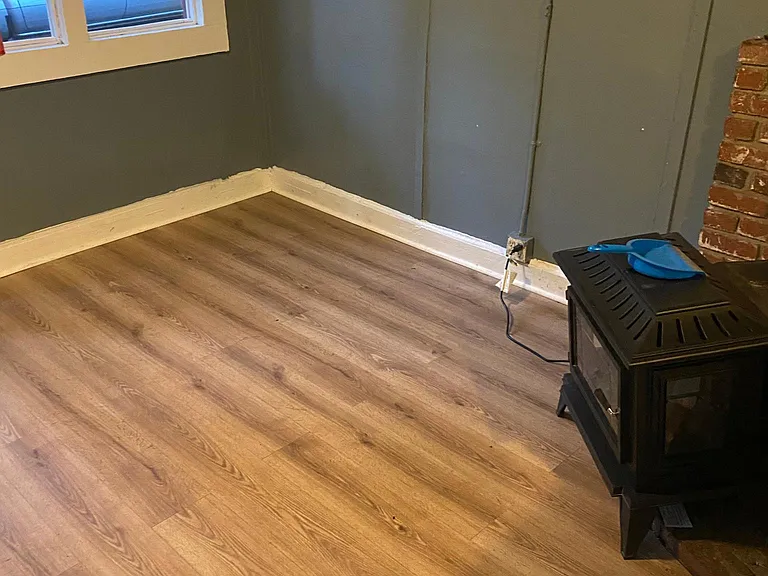 550 Miller Dr #3 — Photo 1