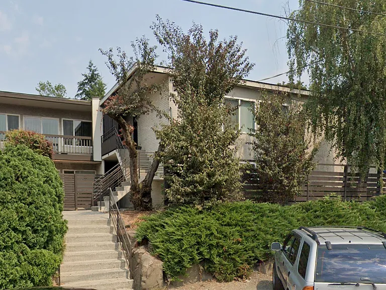 3916 S Pearl St — Photo 1
