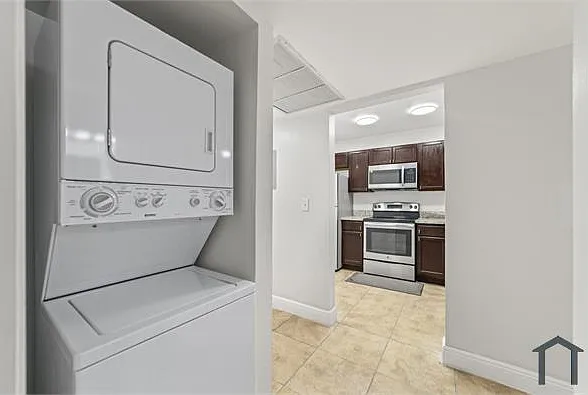 2 bed, 956 sqft, $2,475 — Photo 4