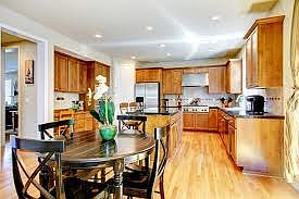 2nd image of 542 2nd St #4
