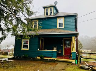116 Front Ave, Roseto, PA 18013