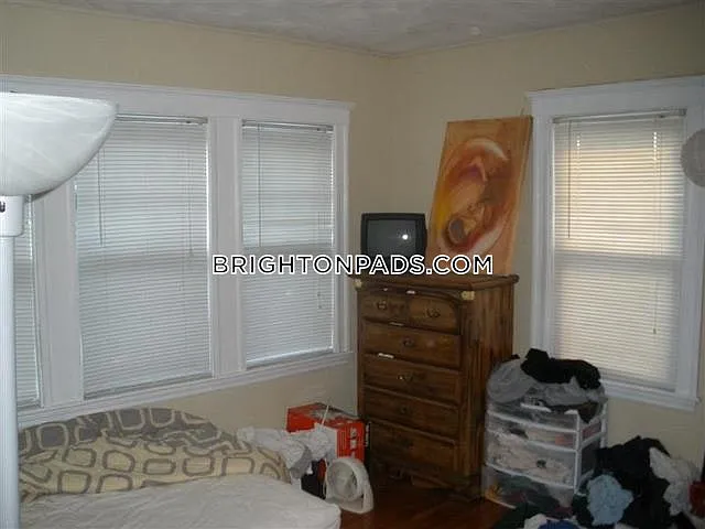 18 Hunnewell Ave #2A — Photo 8