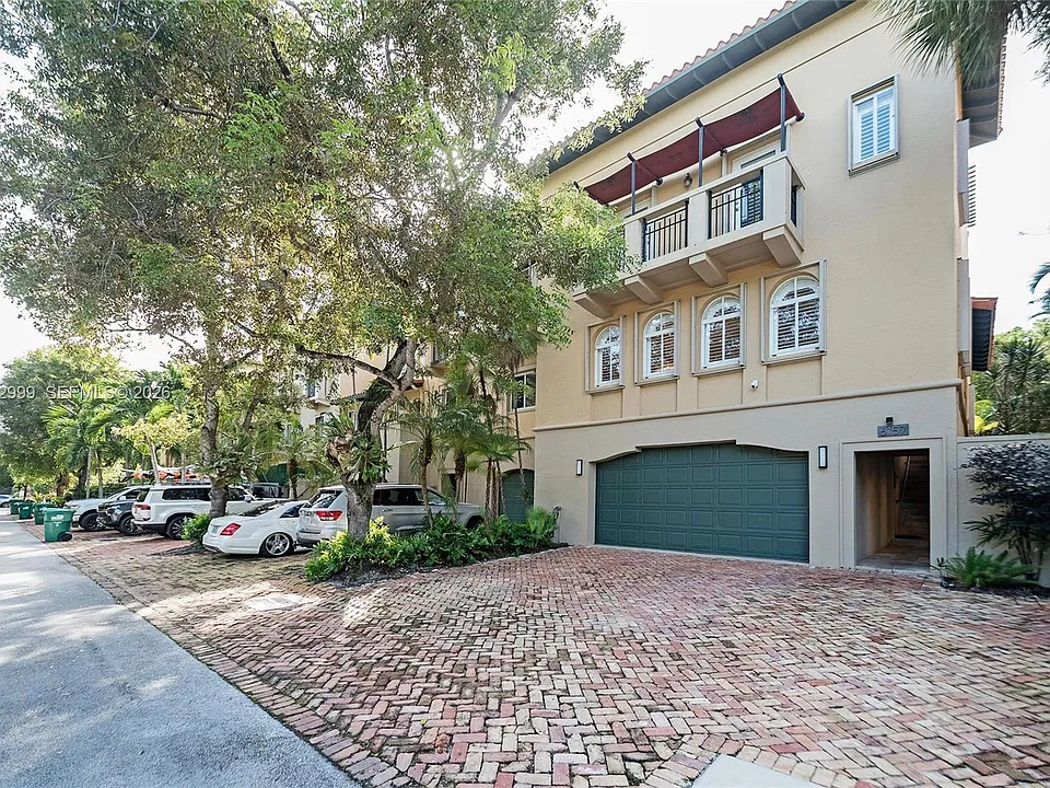 6157 Paradise Point Dr #6157