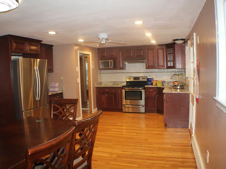 366 Waverley Oaks Rd — Photo 5