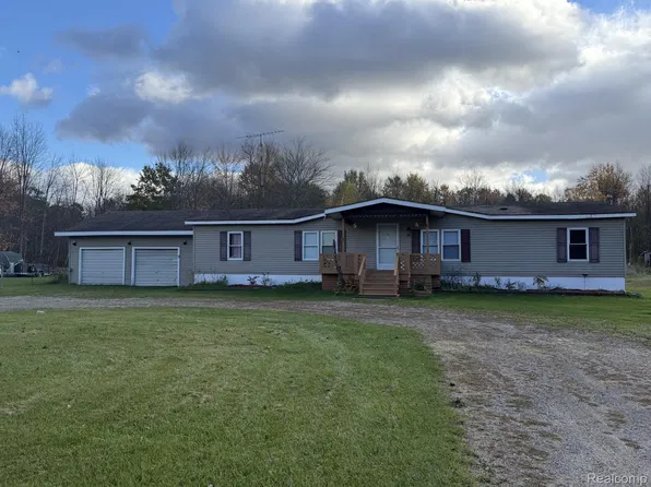 1171 W Howard Rd, Beaverton, MI 48612