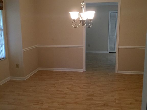 3rd image of 5009 Karen St