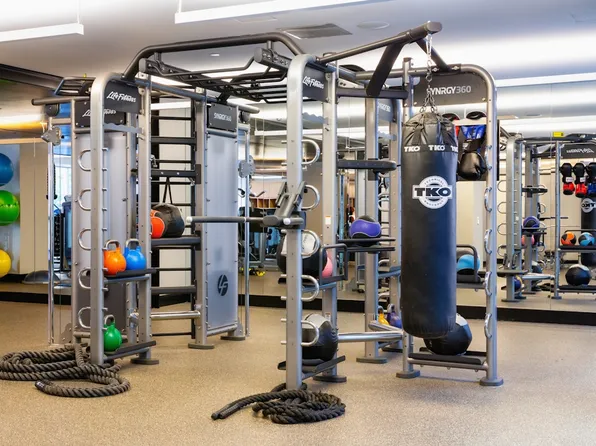 525 West 52nd Street image 12 of 18