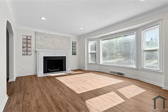 3 bed, 1428 sqft, $1,500 — Photo 4