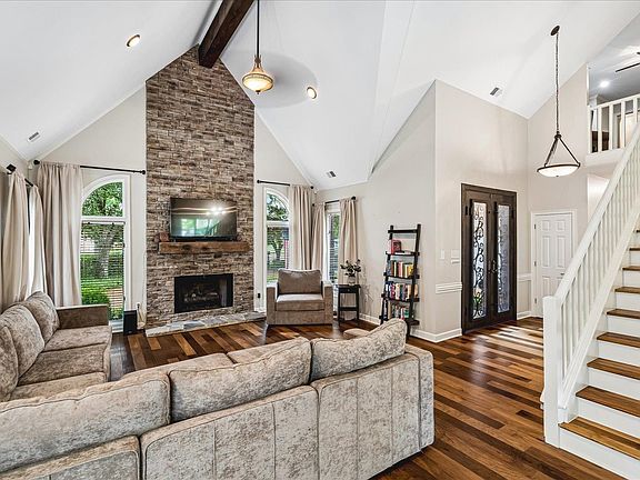 5th image of 8784 Three Chimneys Dr W