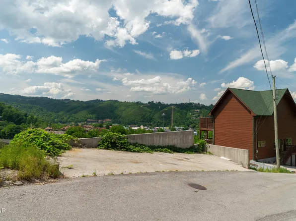 744 Widows Knob Rd Lot 2, Gatlinburg, TN 37738