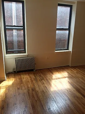 Rented by Camelot Realty Group | media 15