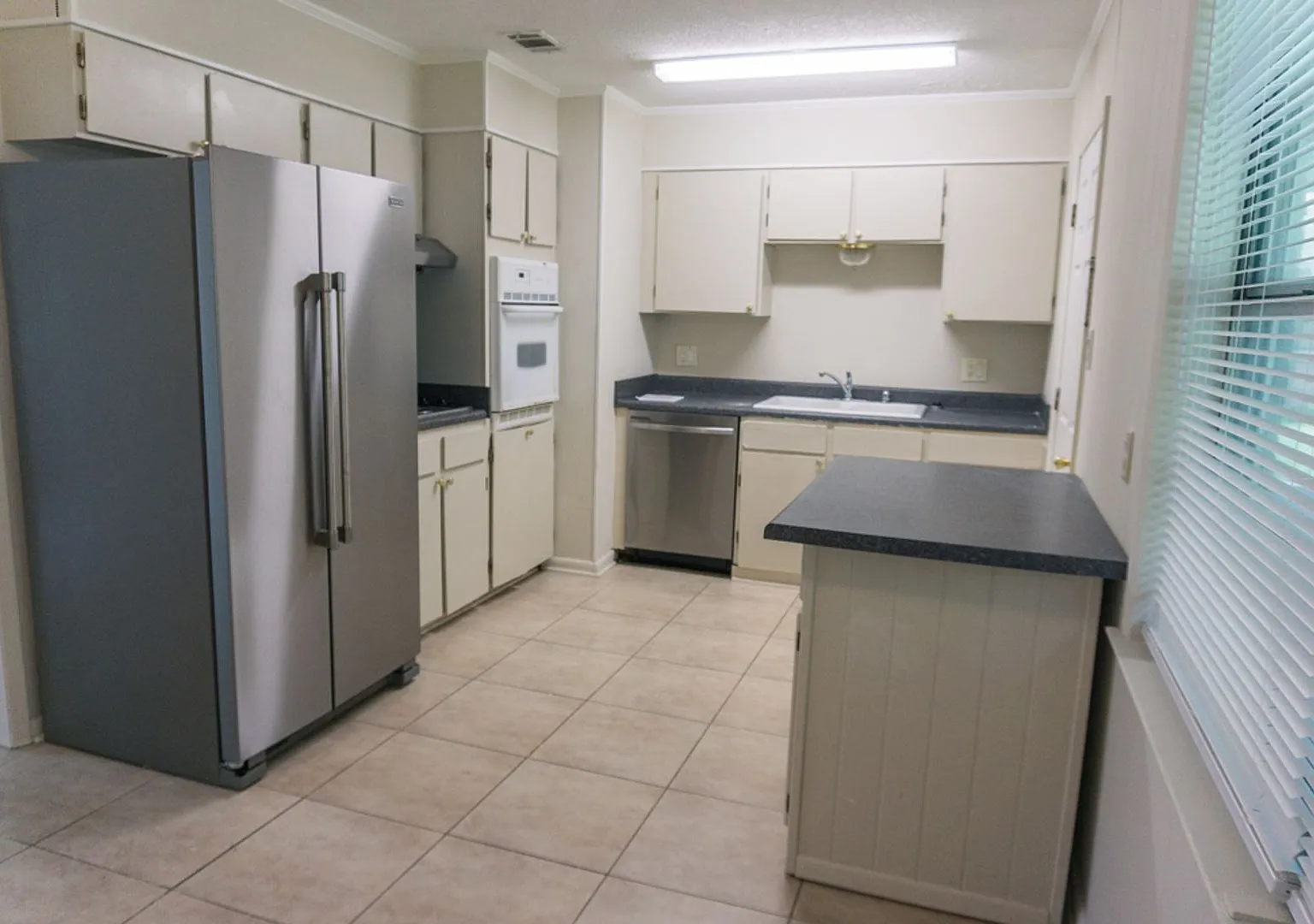 Ocean Springs School District - Cozy 3 Bedroom 1.5 Bath Home Close To Walmart & Middle School — Photo 4