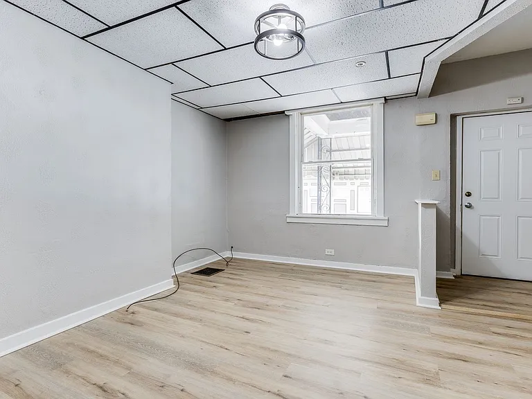 1202 Woodland Ave — Photo 3