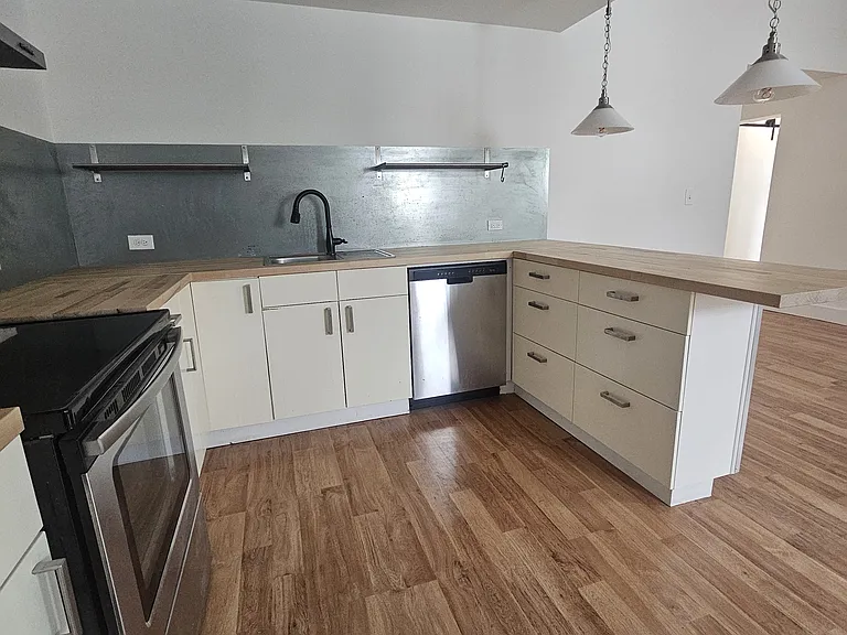 1590 Adams St #202 — Photo 23