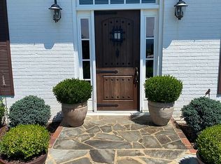 456 N Crest Rd, Chattanooga, TN 37404