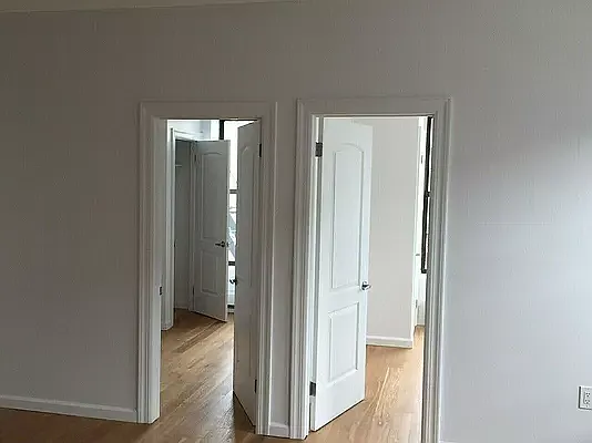 Rented by Avenues Real Estate | media 9