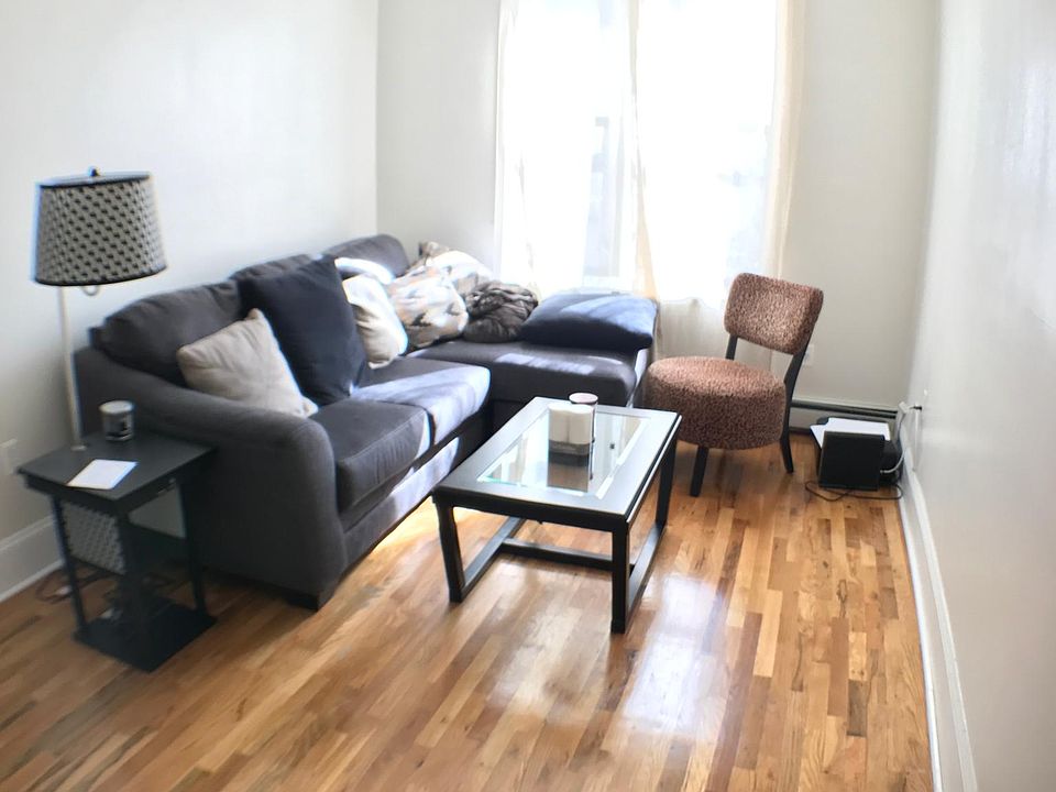 1st image of 2714 23rd Ave #2