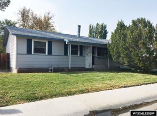 422 Summit Dr, Riverton, WY 82501