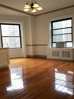 Rented by Sotheby's International Realty | media 29