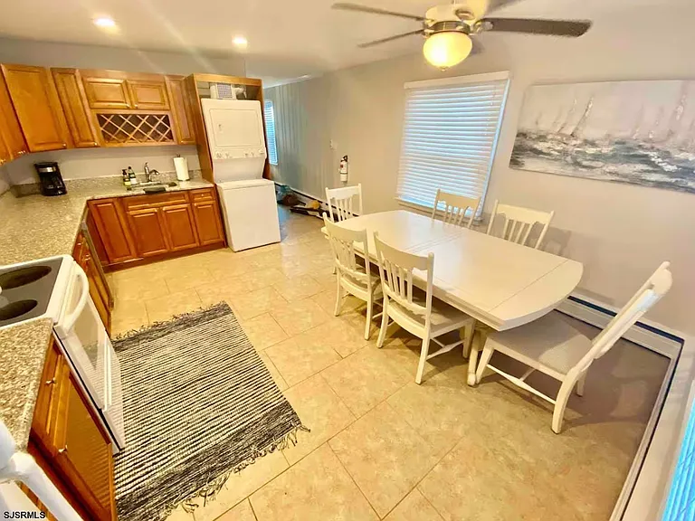 512 West Ave #C — Photo 9